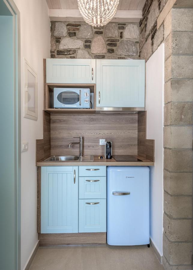 Hilltop Suites Milos Mytakas Exterior foto